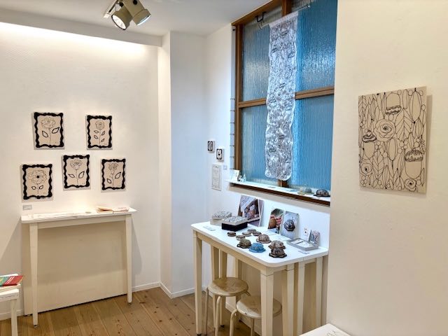MANIFESTO GALLERY +